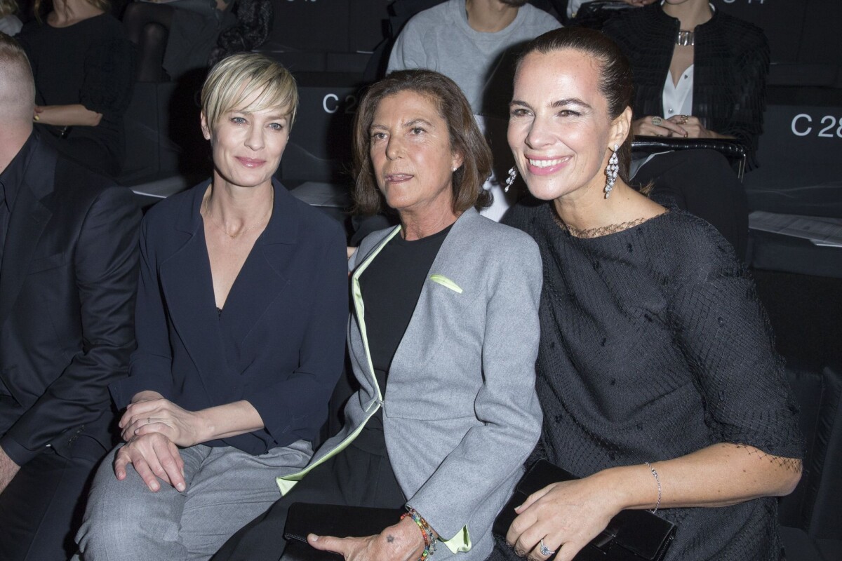 Photo Robin Wright et Roberta Armani droite assistent au d fil