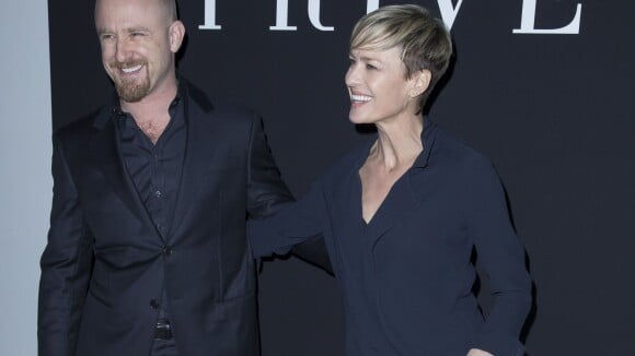 Fashion Week : Robin Wright et Ben Foster, amoureux à Paris et au défilé Armani