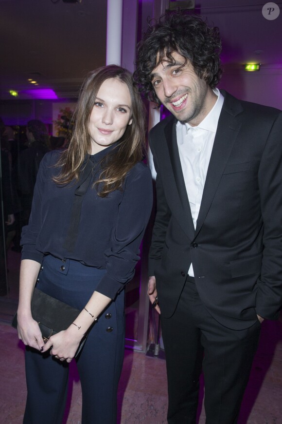Ana Girardot et Max Boublil au Dîner de la mode pour le Sidaction au pavillon d'Armenonville à Paris le 29 janvier 2015. 