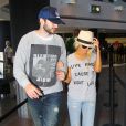  Christina Aguilera et son petit ami Matthew Rutler quittent l'aeroport de Los Angeles, le 22 juin 2013&nbsp;  