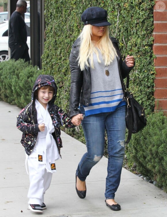 Christina Aguilera, son compagnon Matthew Rutler et son fils Max Bratman sont alles dejeuner au restaurant Houston a Santa Monica. Le 8 decembre 2012 