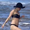 Exclusif - Miley Cyrus, en vacances à Hawaï, sur la plage de Maui, le 21 janvier 2015.