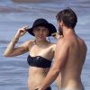 Exclusif - Miley Cyrus et son petit ami Patrick Schwarzenegger s'amusent sur la plage de Maui, le 21 janvier 2015.