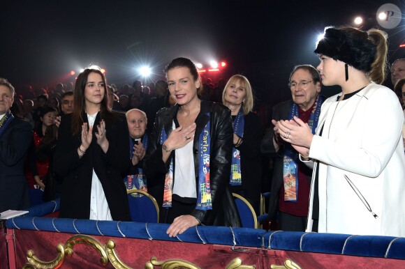 Robert Hossein et sa femme Candice Patou - La Princesse Stéphanie de Monaco et ses filles Camille Gottlieb et Pauline Ducruet ont assisté à la 4ème représentation du 39ème Festival International du Cirque de Monte-Carlo au chapiteau de Fontvieille à Monaco, le 18 janvier 2015.  