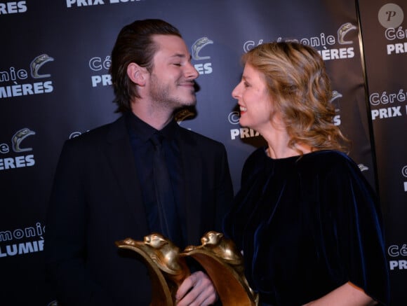 Exclusif - Gaspard Ulliel, Karin Viard avec leurs prix (meilleurs acteur et actrice) lors de la 20e cérémonie des Prix Lumières à l'espace Pierre Cardin à Paris, le 2 février 2015. 