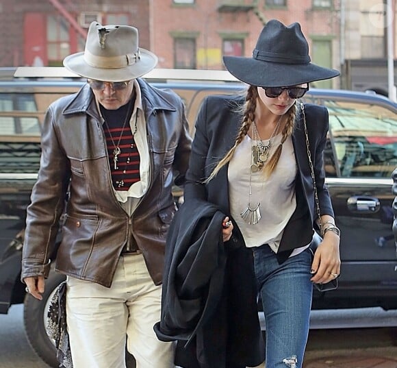 Johnny Depp et sa fiancée Amber Heard rentrent à leur hôtel à New York, le 21 avril 2014.