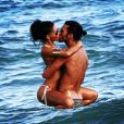 Nabilla et Thomas s'embrassent torridement à Miami, photo dévoilée par Nabilla sur son Instagram