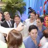 Le chanteur Lance Bass (ancien membre du boys band 'N SYNC) et son époux Michael Turchin ont assisté au mariage de 70 couples  homos et hétéros à Fort Lauderdale, le 5 février 2015. L'événement était organisé pour célébrer le passage de la loi sur le mariage sur tous en Floride.