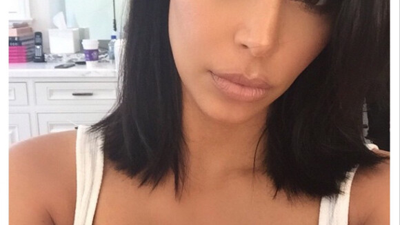 Kim Kardashian : Nouvelle coupe de cheveux... et encore les fesses nues !