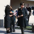  Kim Kardashian et sa m&egrave;re Kris Jenner &agrave; la sortie des bureaux DMV &agrave; Thousand Oaks le 6 f&eacute;vrier 2015.&nbsp; 