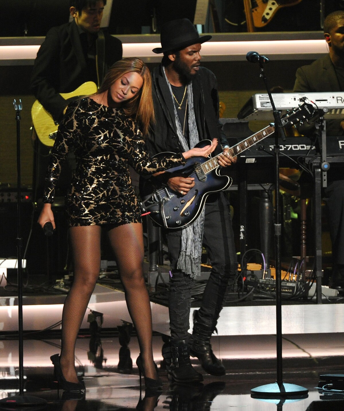 Photo Beyoncé et Gary Clark Jr. se produisent au Nokia Theatre L.A