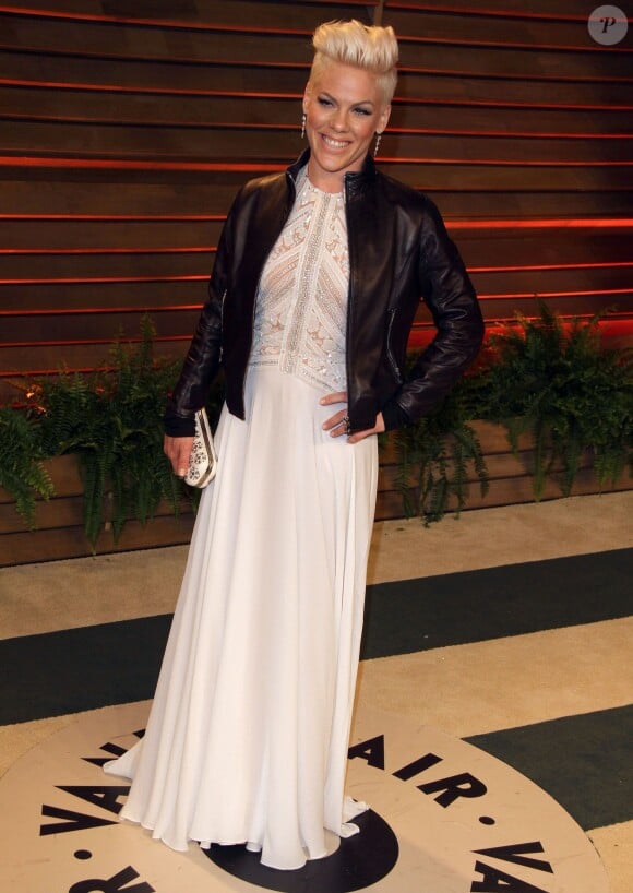 La chanteuse Pink arrive à la soirée Vanity Fair après la 86 ème cérémonie des Oscars le 2 mars 2014 