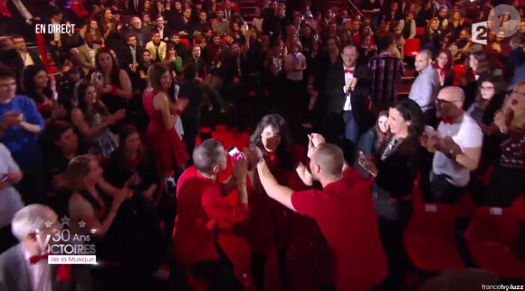 Indila aux 30e Victoires de la musique, au Zénith de Paris, le 13 février 2015.