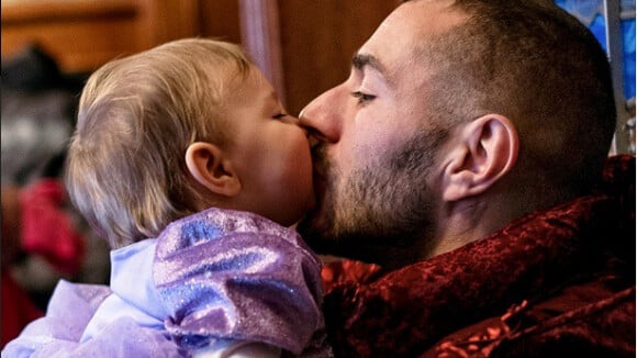 Karim Benzema et sa fille Mélia : Papa comblé par un tendre moment de complicité