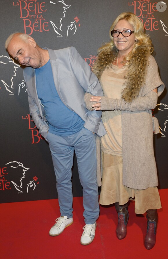Michel Fugain et sa femme Sanda à la générale de la comédie musicale "La Belle et la Bête" au Théâtre Mogador à Paris le 24 octobre 2013.