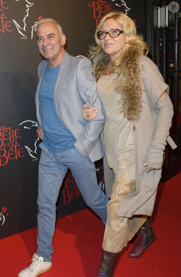 Michel Fugain et sa femme Sanda à la générale de la comédie musicale "La Belle et la Bête" au Théâtre Mogador à Paris le 24 octobre 2013.