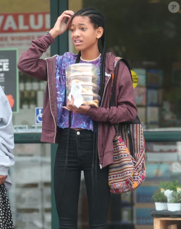 Exclusif - Willow Smith a acheté des cookies à Beverly Hills Los Angeles, le 01 Mars 2014  