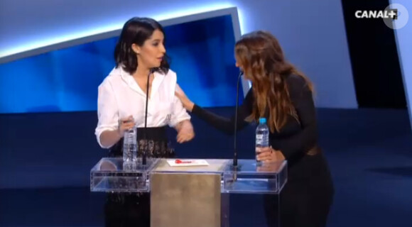 Leïla Bekhti et Géraldine Nakache remettent le César du meilleur second rôle - 20 février 2015 à Paris