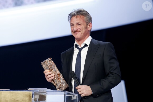 Sean Penn (césar d'honneur) - 40e cérémonie des César au théâtre du Châtelet à Paris, le 20 février 2015.