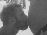 Benjamin (Les Anges 6) : Futur papa fier, il embrasse le baby bump de sa chérie