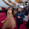 Jennifer Lopez dans une robe Elie Saab arrivant aux Oscars 2015 le 22 février à Los Angeles