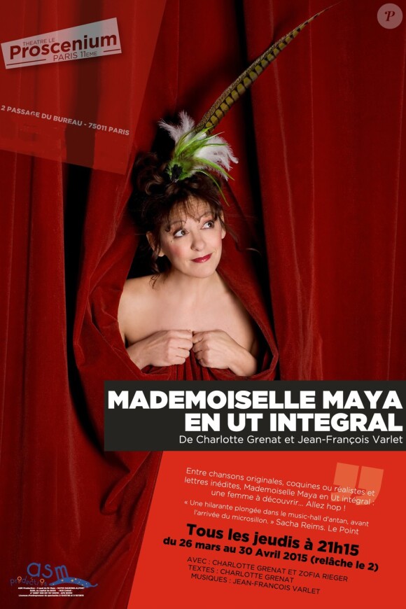 L'artiste Mademoiselle Maya dans un spectacle d'interprétation des chansons produite par Olivier Minne.