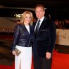 Arnold Schwarzenegger et sa compagne Heather Milligan arrivent à la 50e édition de la Goldene Kamera. Hambourg, le 27 février 2015.