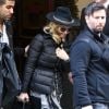 Madonna à la sortie de son hôtel, Le Meurice, à Paris le 2 mars 2015.