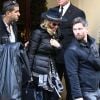 Madonna à la sortie de son hôtel, Le Meurice, à Paris le 2 mars 2015.