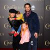 Jason Priestley en famille lors de l'avant-première du film Cendrillon à Los Angeles le 1er mars 2015