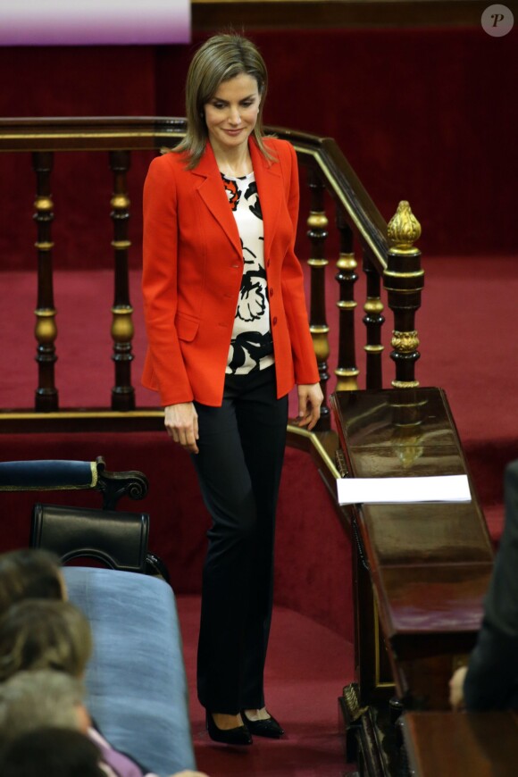 La reine Letizia d'Espagne assiste à une cérémonie au sénat pour la journée des maladies orphelines à Madrid. Le 5 mars 2015  Queen Letizia attends a ceremony the day of rare diseases in the Senate, in Madrid, on Thursday March 5, 201505/03/2015 - Madrid