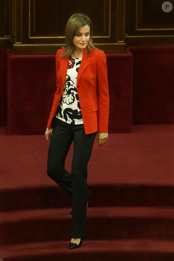 La reine Letizia d'Espagne assiste à une cérémonie au sénat pour la journée des maladies orphelines à Madrid. Le 5 mars 2015  Queen Letizia attends a ceremony the day of rare diseases in the Senate, in Madrid, on Thursday March 5, 201505/03/2015 - Madrid