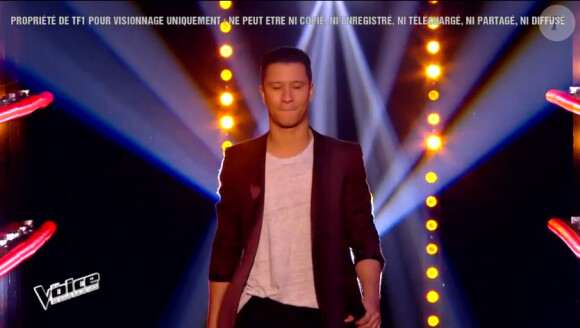 Andrew s'oppose à Sharon Laloum dans The Voice 5, le 7 mars 2015 sur TF1.
