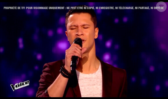 Andrew s'oppose à Sharon Laloum dans The Voice 5, le 7 mars 2015 sur TF1.