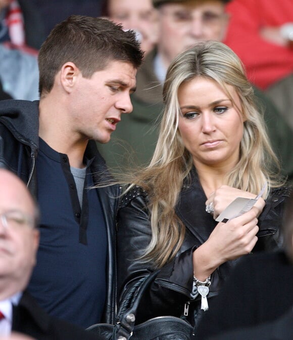 Steven Gerrard et sa femme Alex Curran à Liverpool, le 25 octobre 2009. 
