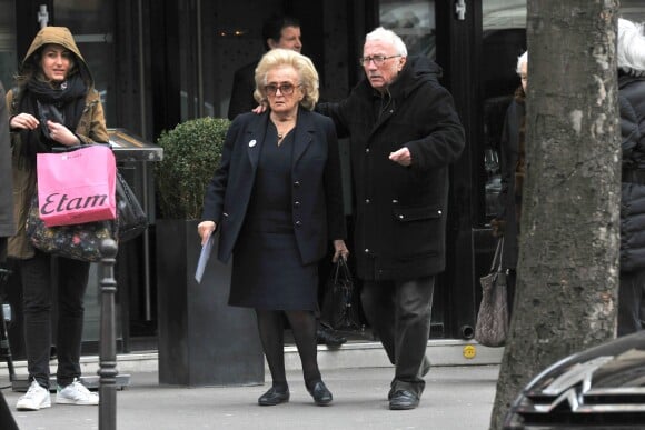 Bernadette Chirac et Jacques Vendroux - Jacques et Bernadette Chirac à la sortie du restaurant Marius et Janette à Paris le 28 février 2015 après avoir déjeuné