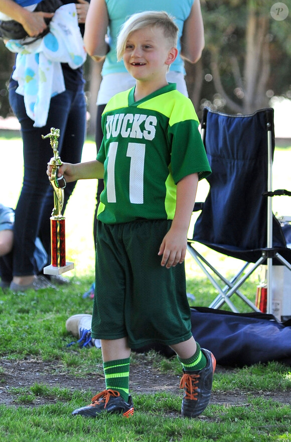 Gwen Stefani emmène ses fils Kingston, Zuma et Apollo à un match de football à Studio City le 7 mars 2015.
