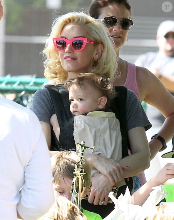 Gwen Stefani emmène ses fils Kingston, Zuma et Apollo à un match de football à Studio City le 7 mars 2015.