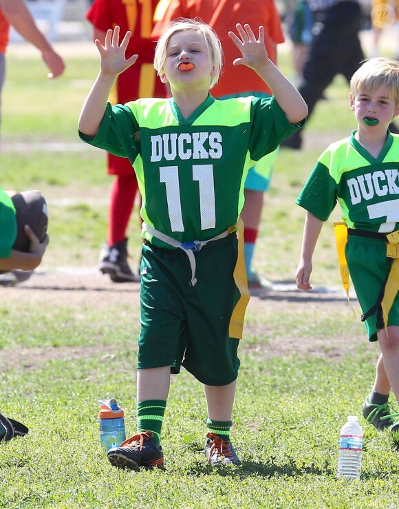 Gwen Stefani emmène ses fils Kingston, Zuma et Apollo à un match de football à Studio City le 7 mars 2015.