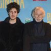 Vincent Lacoste et Pierre Richard lors du lancement du 16e Printemps du Cinéma au studio Harcourt à Paris, le 10 mars 2015.