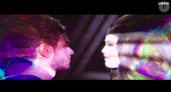 Le 10 mars 2015, la chanteuse Selena Gomez a dévoilé son clip I Want You To Know, hommage à son histoire d'amour avec DJ Zedd.