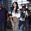 Selena Gomez arrive à l'aéroport de LAX à Los Angeles pour prendre l'avion, le 9 mars 2015  