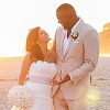 Keyshawn Johnson et Jennifer Conrad, en couple de longue date et parents de deux enfants, se sont mariés à l'été 2014. Moins de sept mois après, le 3 mars 2015, la jeune femme demandait le divorce...