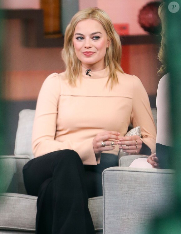 Margot Robbie sur le plateau de l'émission "Good Morning America" à New York, le 26 février 2015.