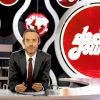 Yann Barthès présente Le Petit Journal, tous les soirs à 20h25 sur Canal+.