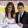  James Rodriguez et sa femme Daniela Ospina - James Rodriguez devient le nouveau joueur du Real Madrid au stade Santiago Bernabeu &agrave; Madrid le 22 juillet 2014. 