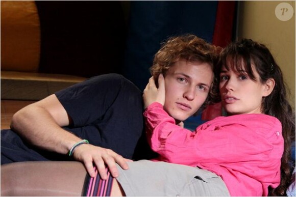 Lucie Lucas et Mathieu Spinosi, interprètes des personnages de Clem et Julien, dans la série Clem sur TF1.