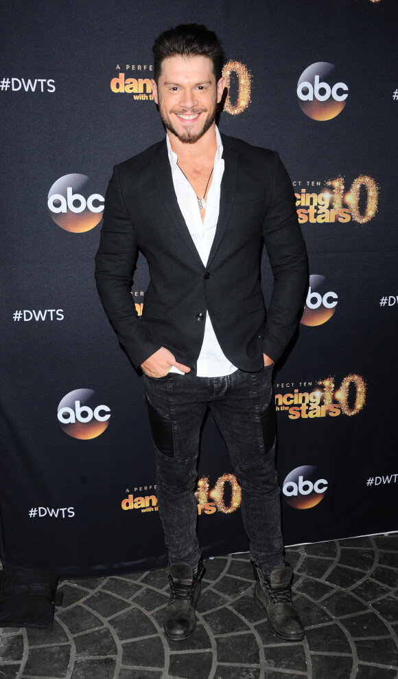 Henry Byalikov assiste à la soirée Dancing with the Stars pour la première de la vingtième saison à Los Angeles, le 16 mars 2015.