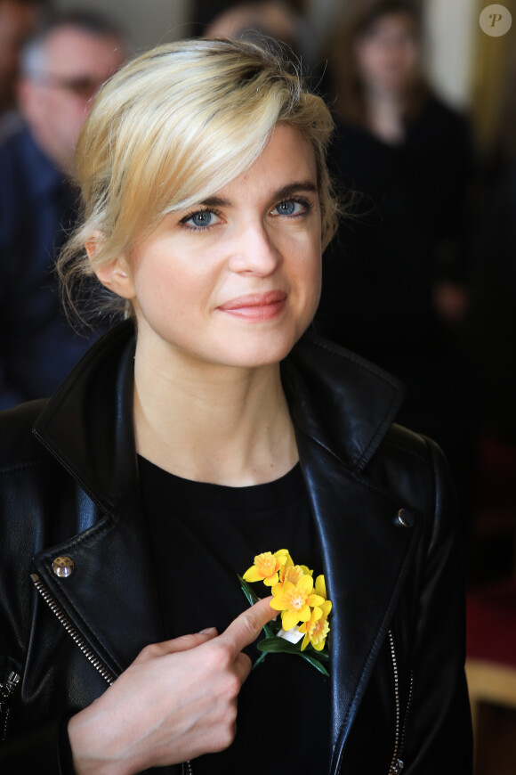 Cécile Cassel lors de la 11e édition de l'opération "Une Jonquille pour Curie" à Paris, le 17 mars 2015.