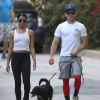 Exclusif - Zac Efron et sa petite amie Sami Miro se promènent avec leur chien au parc Griffith à Los Angeles. Sami est redevenue brune! Le 8 mars 2015